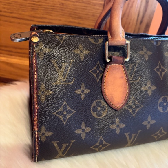 Louis Vuitton Monogram Popincourt Handbag (Authentic/Pre-loved) - Picture 3 of 16